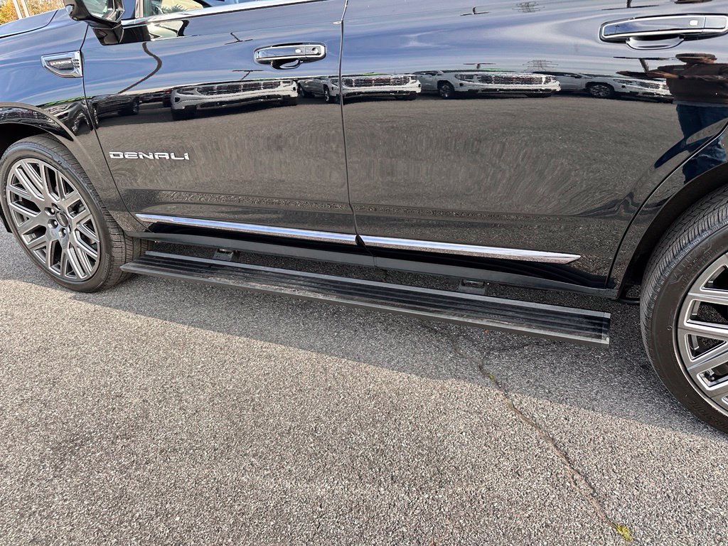 Certified 2025 GMC Yukon Denali Ultimate AWD/4WD image 45