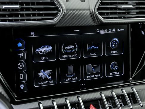 Used 2024 Lamborghini Urus Performante AWD/4WD image 35