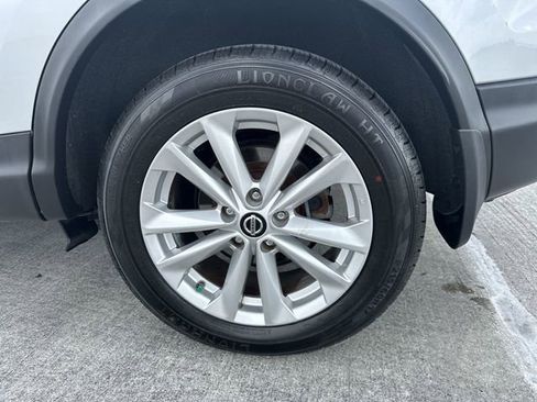 Used 2019 Nissan Rogue Sport SV image 11