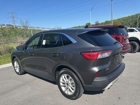 Used 2020 Ford Escape SE image 35