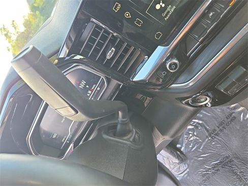 Used 2025 GMC Sierra 1500 SLT image 21