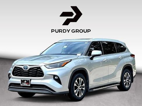 Used 2022 Toyota Highlander XLE FWD image 4