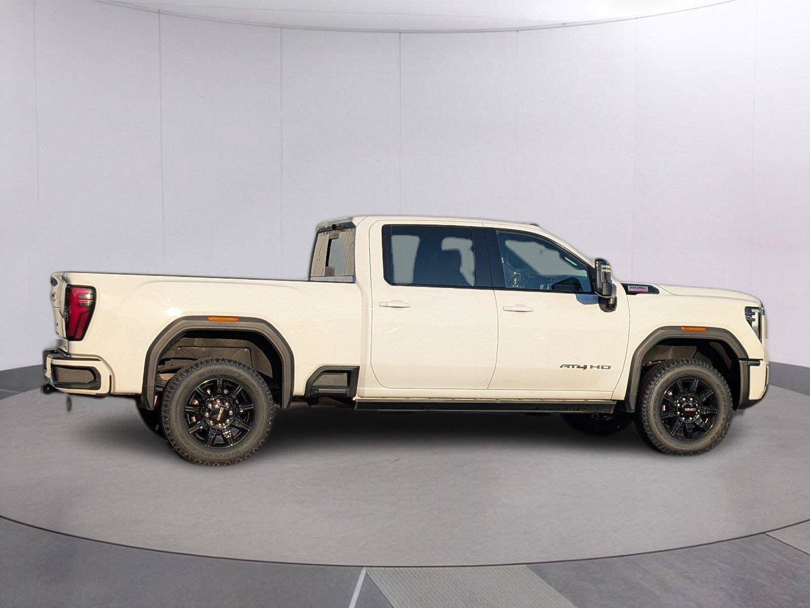 Used 2024 GMC Sierra 2500 AT4 w/ AT4 Premium Plus Package AWD/4WD image 8