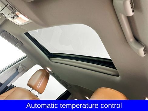 Used 2018 Toyota Highlander Limited image 15