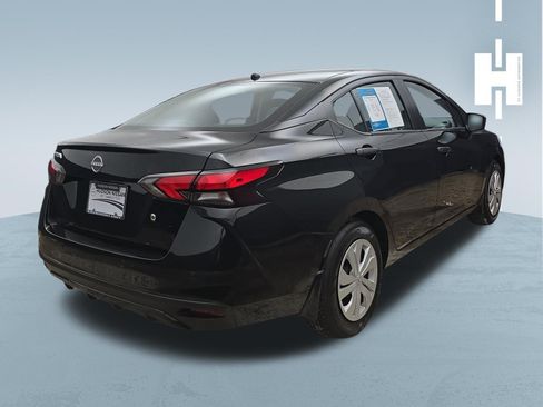 Used 2025 Nissan Versa S w/ Trunk Package FWD image 4