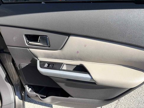 Used 2012 Ford Edge Limited FWD image 25