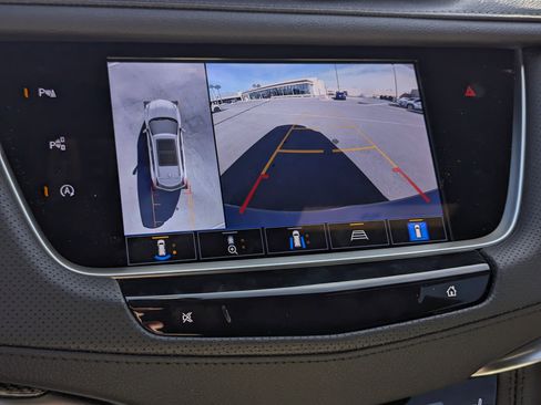 Used 2025 Cadillac XT5 Sportv w/ Technology Package image 11