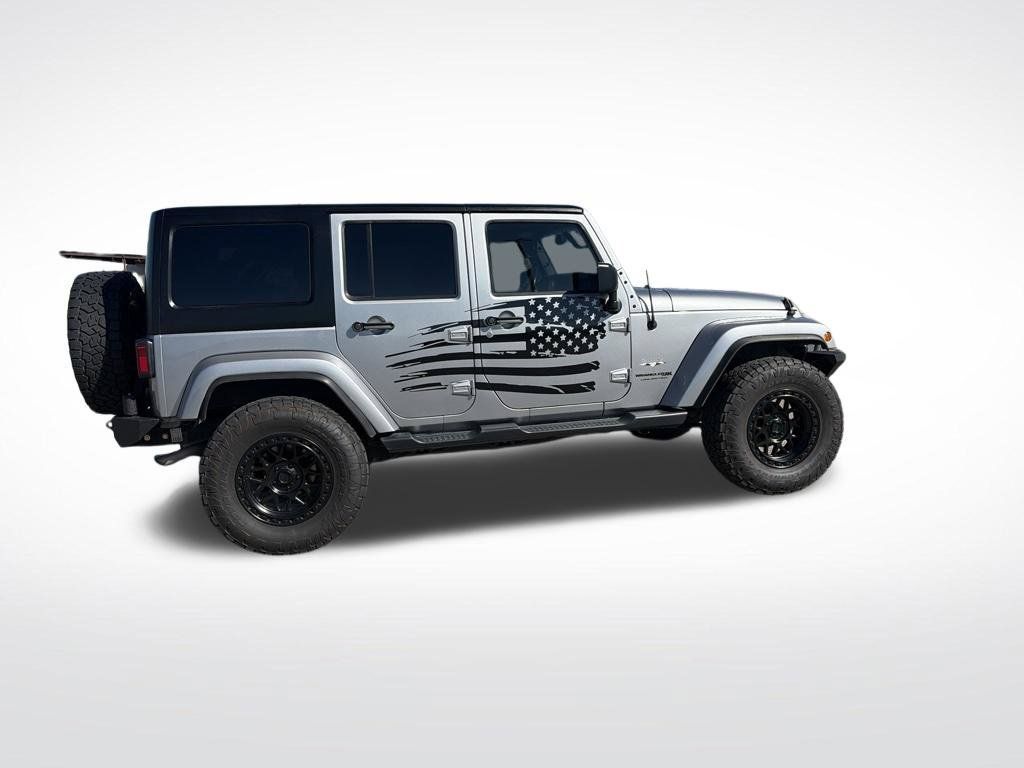 Used 2018 Jeep Wrangler Unlimited Sahara AWD/4WD image 6