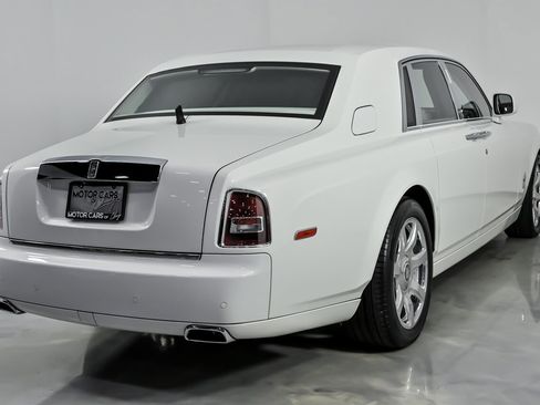 Used 2013 Rolls-Royce Phantom Sedan image 12