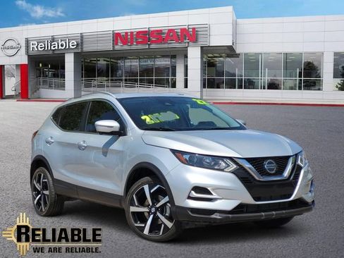 Used 2022 Nissan Rogue Sport SL AWD/4WD image 1