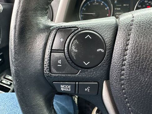 Used 2016 Toyota RAV4 Limited image 31