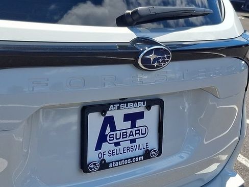 Certified 2025 Subaru Forester Premium AWD/4WD image 30