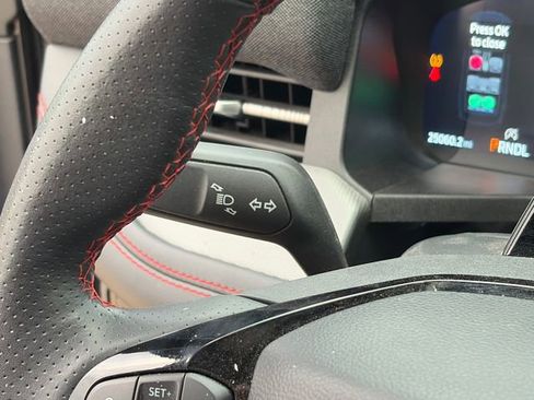 Used 2025 Ford Explorer ST-Line w/ ST-Line Street Pack image 24