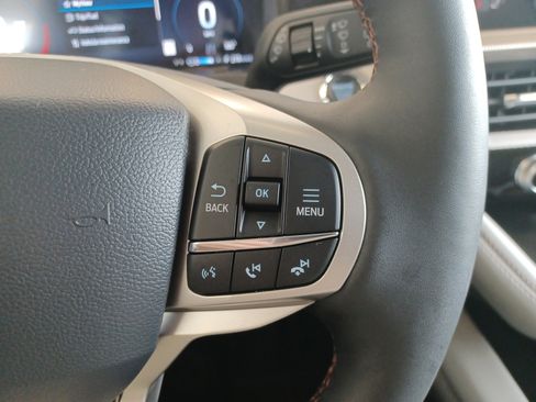 New 2025 Ford Explorer Active w/ Active Comfort Package image 24