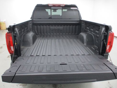 New 2026 GMC Sierra 1500 Denali w/ Denali Reserve Package image 16