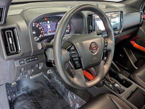 Used 2025 Nissan Frontier Pro-X w/ Pro Premium Package RWD image 10