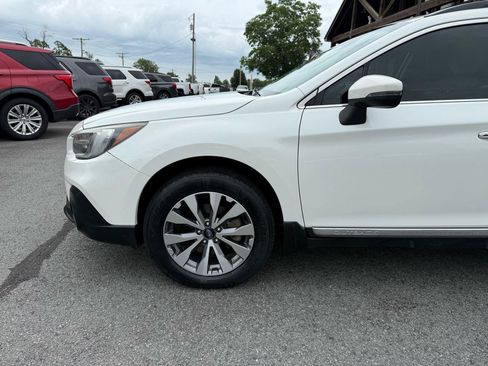 Used 2019 Subaru Outback 3.6R Touring AWD/4WD image 39