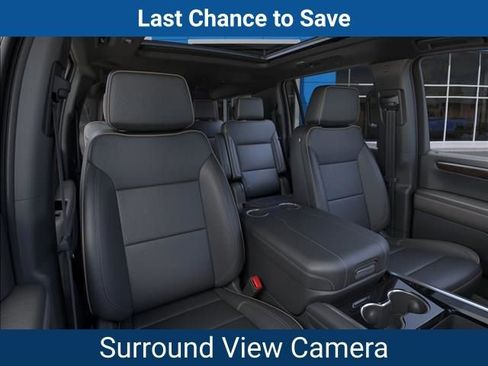 New 2025 Chevrolet Suburban Premier w/ Sun And Tow Package AWD/4WD image 18