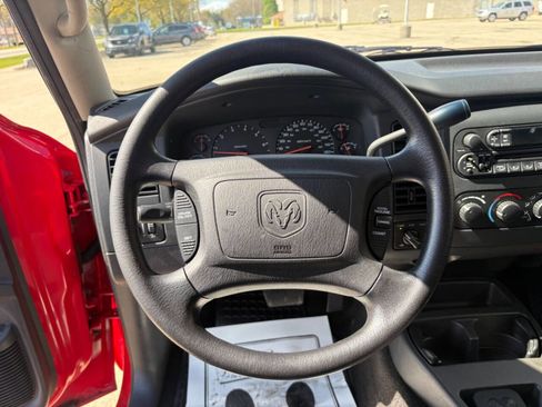 Used 2004 Dodge Dakota Sport w/ PWR Convenience Group AWD/4WD image 12