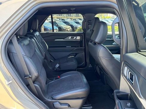 Used 2026 Ford Explorer ST w/ Sun And Sound Package AWD/4WD image 32