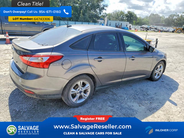 Used 2014 Ford Focus SE FWD image 4