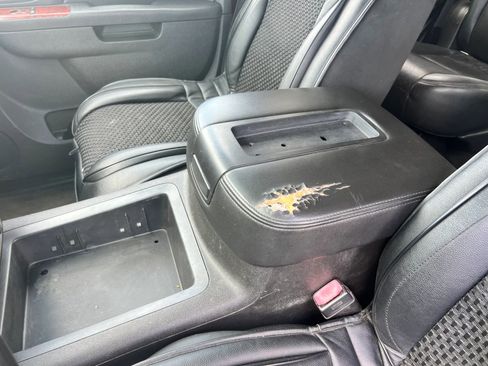 Used 2014 GMC Yukon SLT image 16