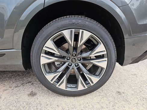 New 2026 Audi Q8 Prestige image 36