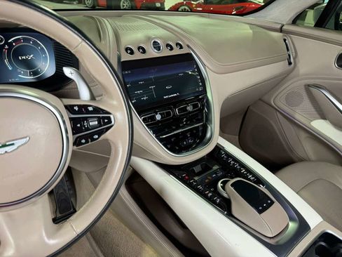 Used 2021 Aston Martin DBX image 33