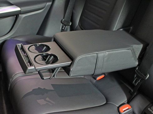 Certified 2025 Mercedes-Benz GLC 43 AMG 4MATIC image 28