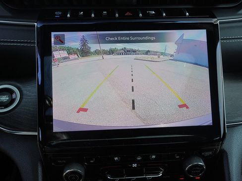 Used 2023 Jeep Grand Cherokee Overland w/ Luxury Tech Group IV AWD/4WD image 58