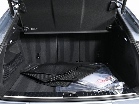 New 2026 Porsche Cayenne Coupe image 38