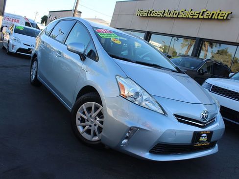 Used 2012 Toyota Prius V Three image 32