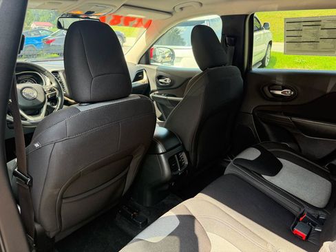Used 2014 Jeep Cherokee Latitude w/ Comfort/Convenience Group AWD/4WD image 20