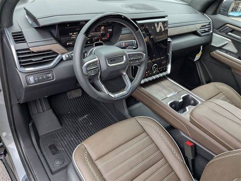 New 2026 GMC Acadia Denali Ultimate w/ LPO, Floor Liner Package image 12