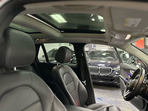 Used 2020 Mercedes-Benz GLC 300 4MATIC image 34