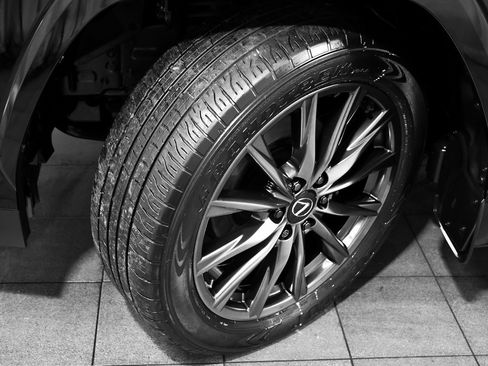 Used 2024 Lexus LX 600 F Sport image 7