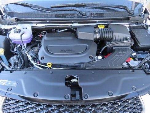 New 2026 Chrysler Pacifica Select image 11