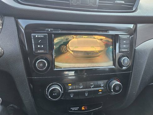 Used 2019 Nissan Rogue Sport S FWD image 12
