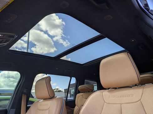 Used 2022 Jeep Grand Cherokee L Summit AWD/4WD image 14