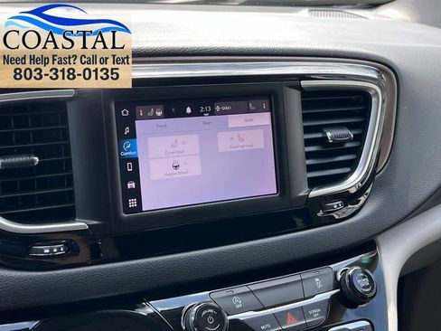 Used 2023 Chrysler Voyager LX FWD image 38