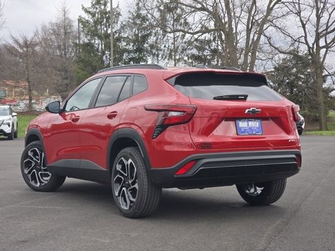 New 2026 Chevrolet Trax RS w/ Sunroof Package image 9