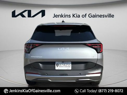 New 2026 Kia Sportage LX FWD image 5