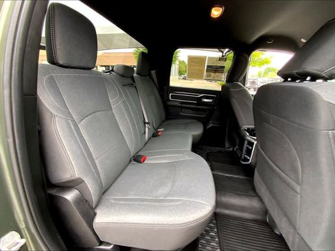 Used 2021 RAM 2500 Big Horn w/ Level 1 Equipment Group image 18