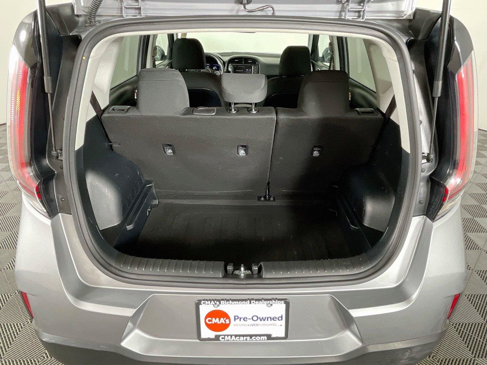 Certified 2025 Kia Soul LX w/ LX Technology Package FWD image 27