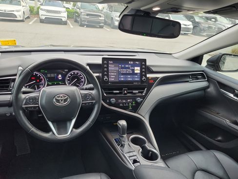 Used 2024 Toyota Camry XLE FWD image 25