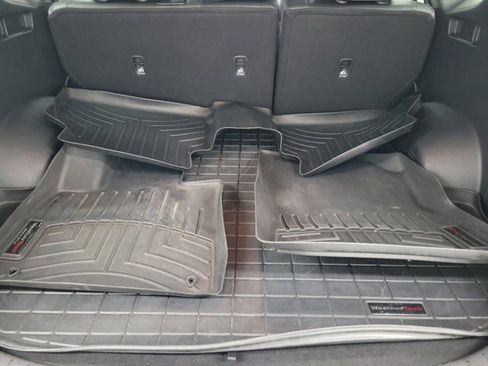 Used 2022 Hyundai Santa Fe SEL w/ Convenience + Premium Package FWD image 9