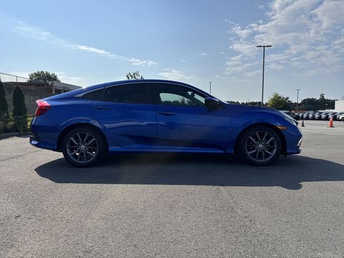 Used 2019 Honda Civic EX image 11