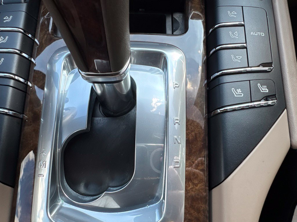 Used 2012 Porsche Cayenne AWD/4WD image 22