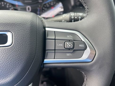 New 2025 Jeep Compass Latitude w/ Sun & Sound Group image 45