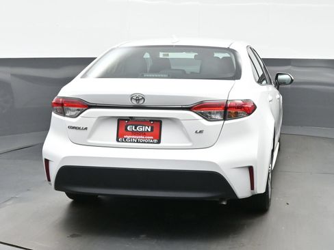 Used 2024 Toyota Corolla LE FWD image 5